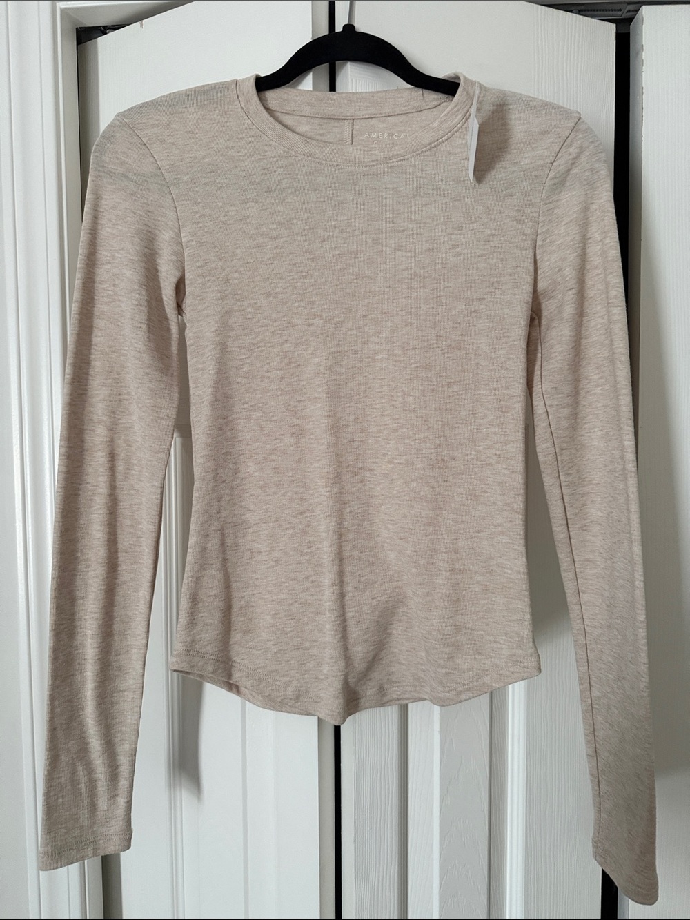 American Eagle Outfitters Heathered Cream Long-Sleeve Crewneck